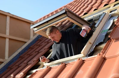 Pose de fenêtres de toit Velux à Baho